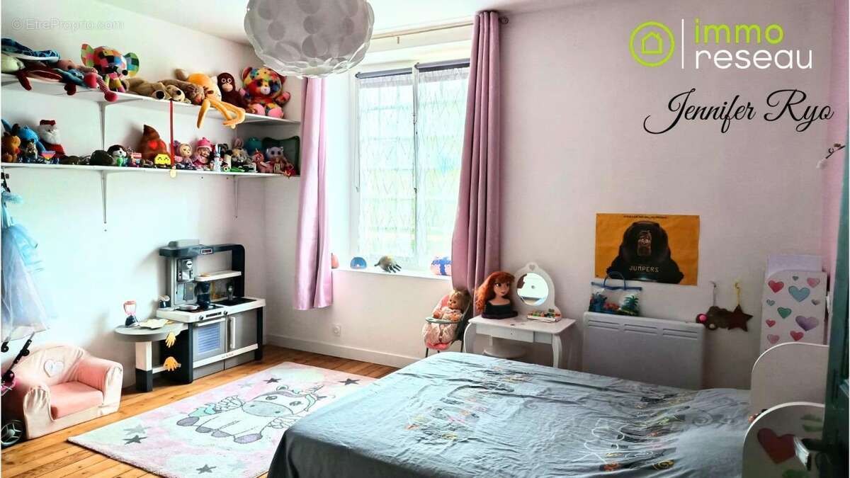 Maison 146 m² à La Chapelle-En-Juger  - photo 8