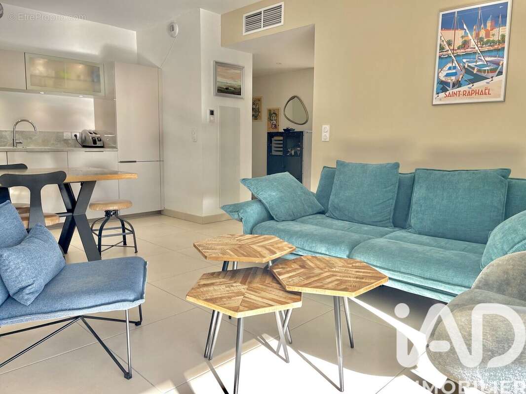 Appartement 70 m² à Saint-Raphael  - photo 9