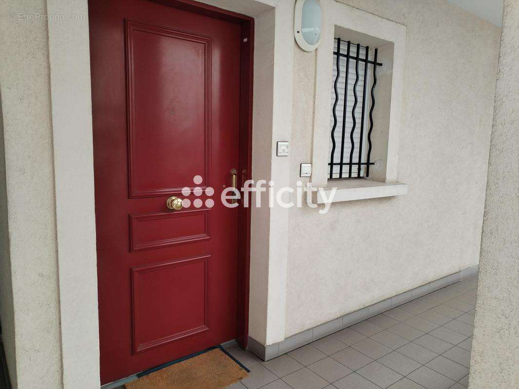 Appartement à PARIS-10E