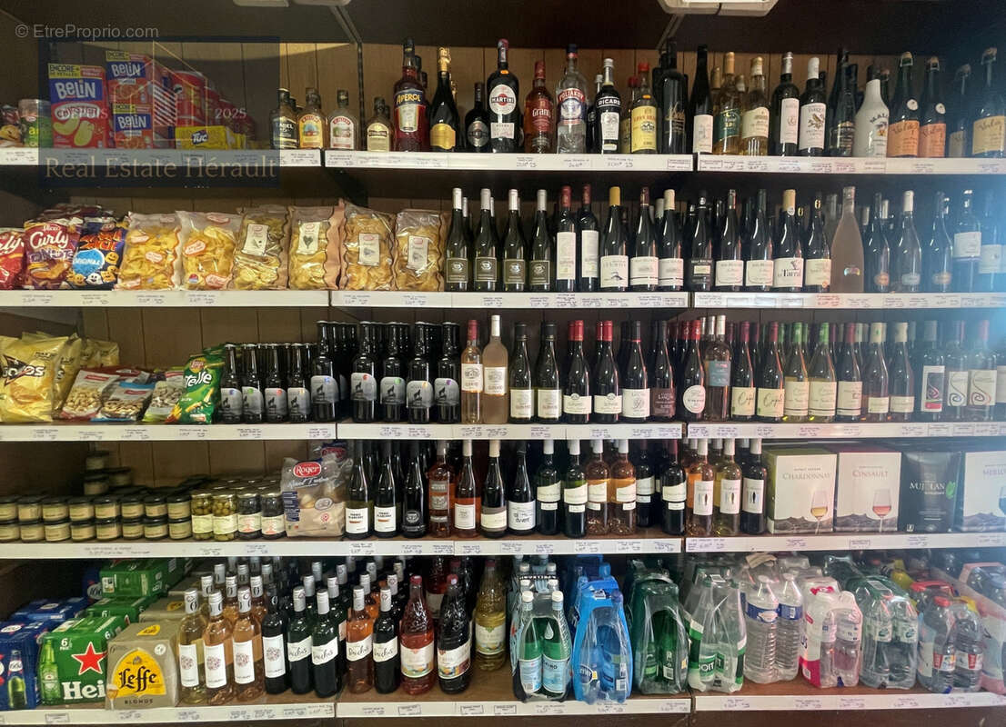 Commerce à PRADES-LE-LEZ