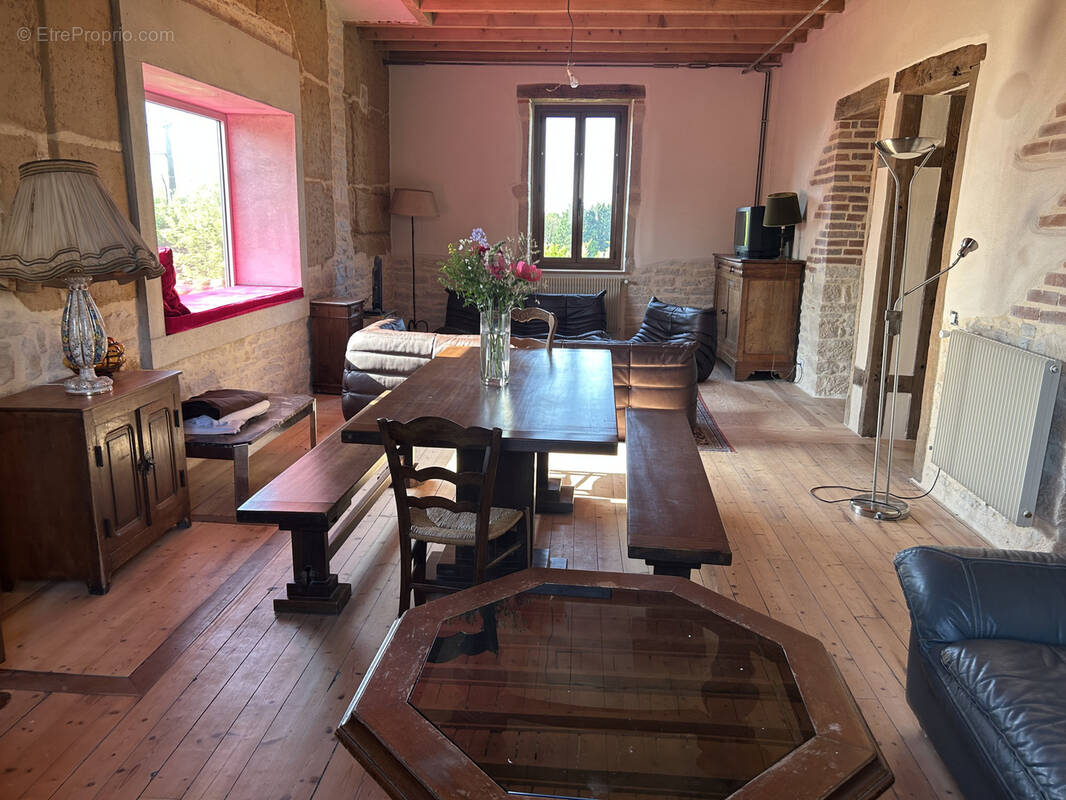 Maison à SAINT-CYR-SUR-MENTHON