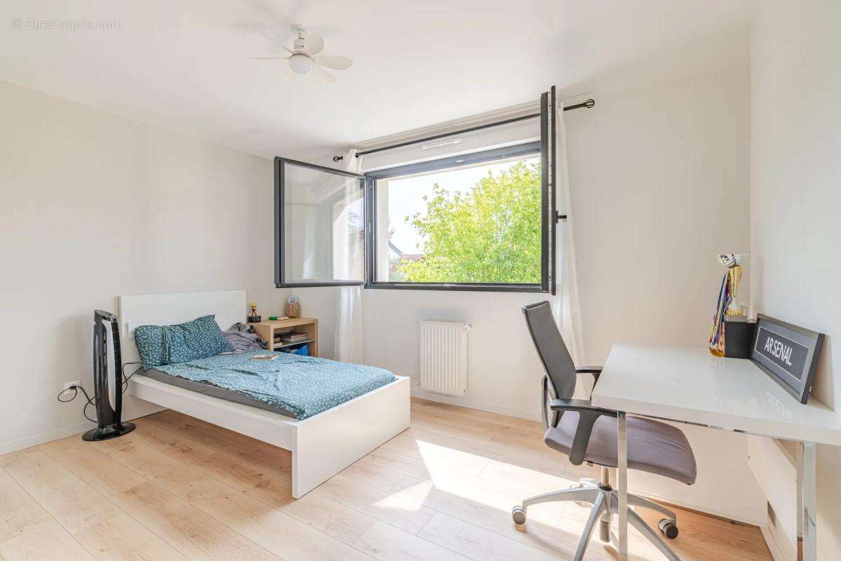 Maison de 5 pièces de 127 m² à Choisy-le-Roi - photo 12