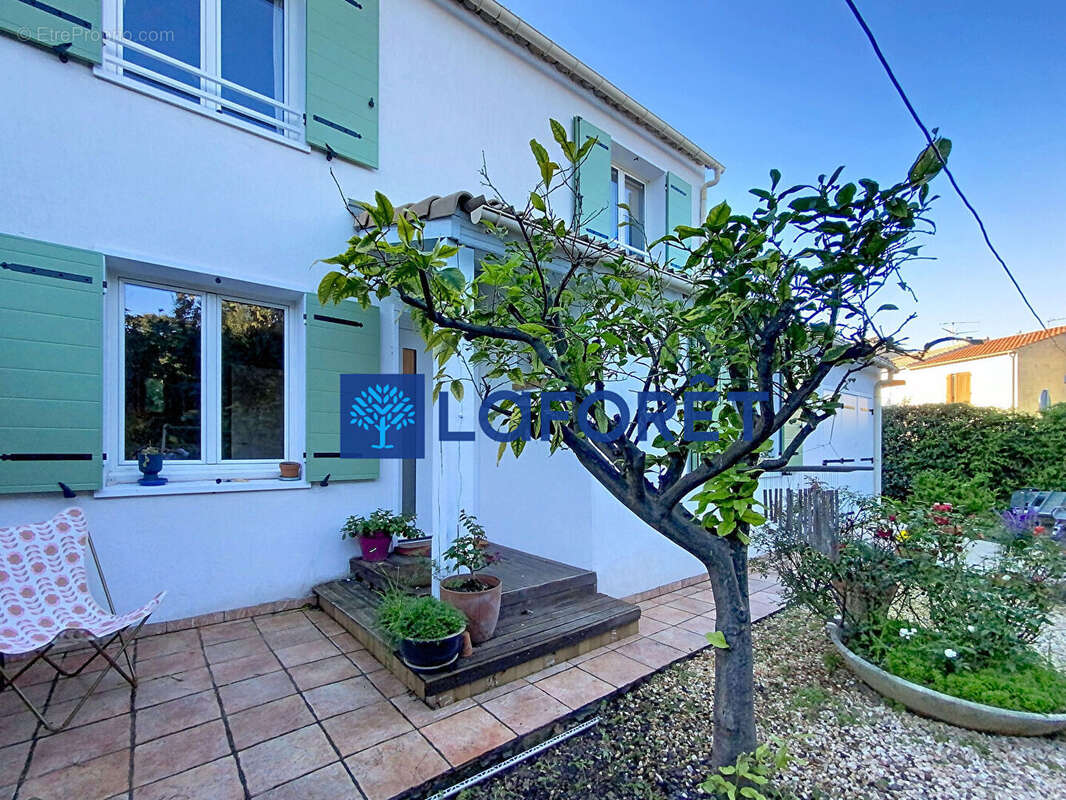 Maison à SOLLIES-PONT