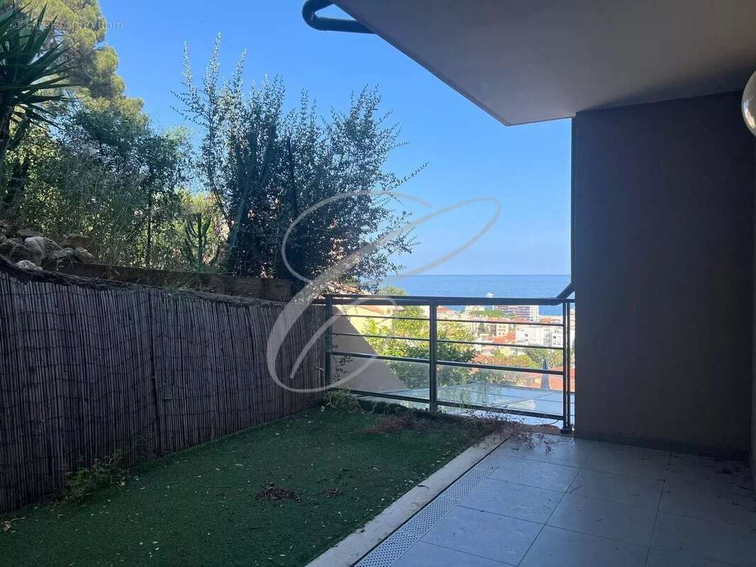 Appartement à ROQUEBRUNE-CAP-MARTIN