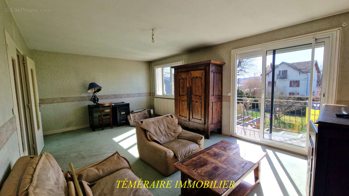 Maison à CHAMPAGNOLE