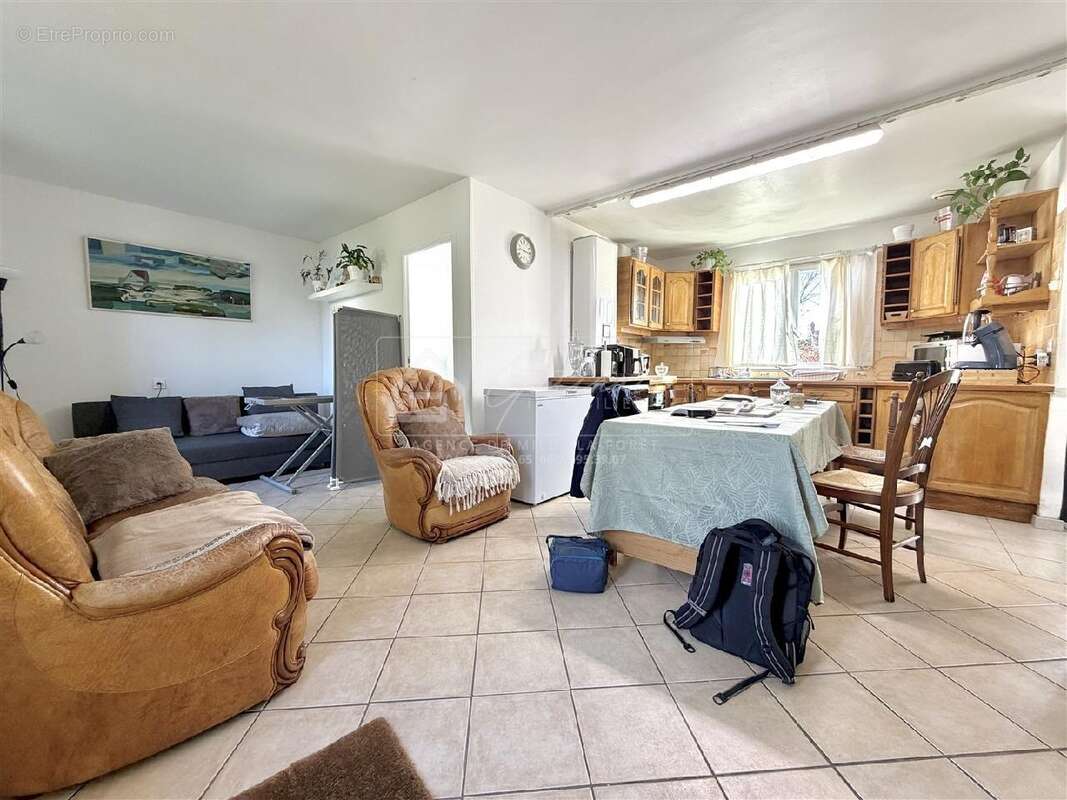 Maison à SAINT-FARGEAU-PONTHIERRY