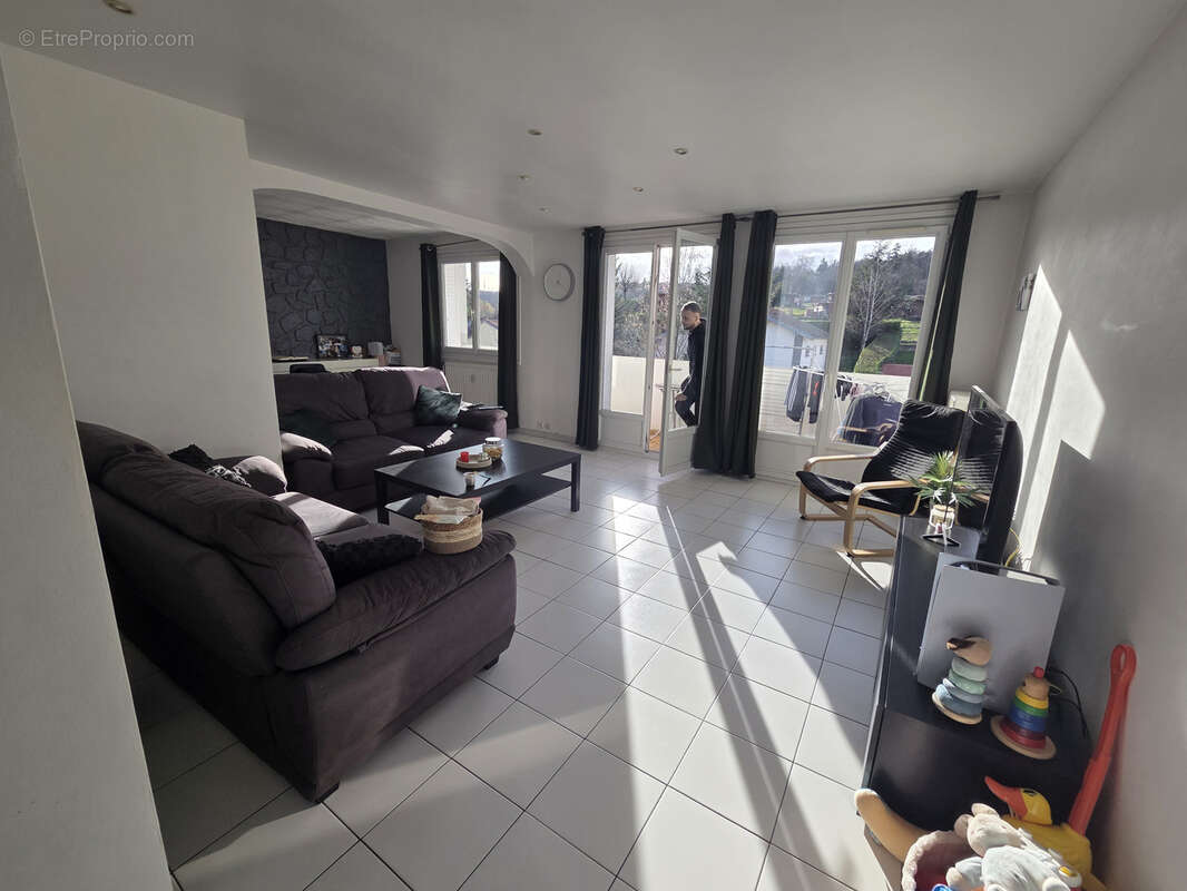 Appartement à SAINT-ETIENNE