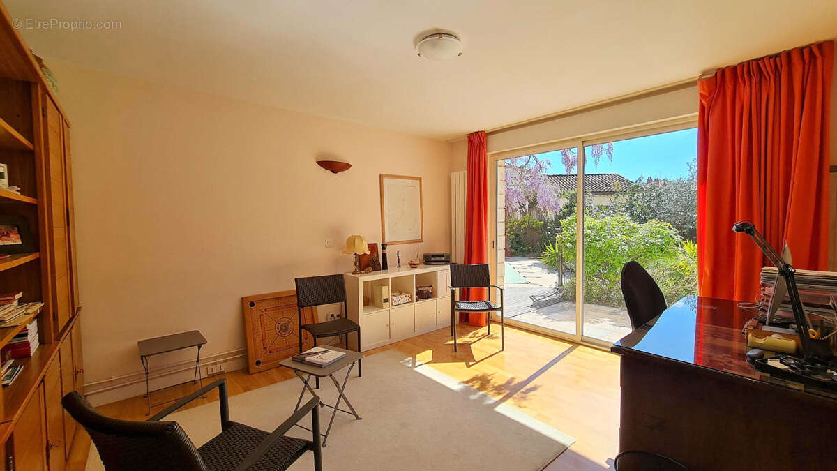 Maison à VILLENEUVE-LES-AVIGNON