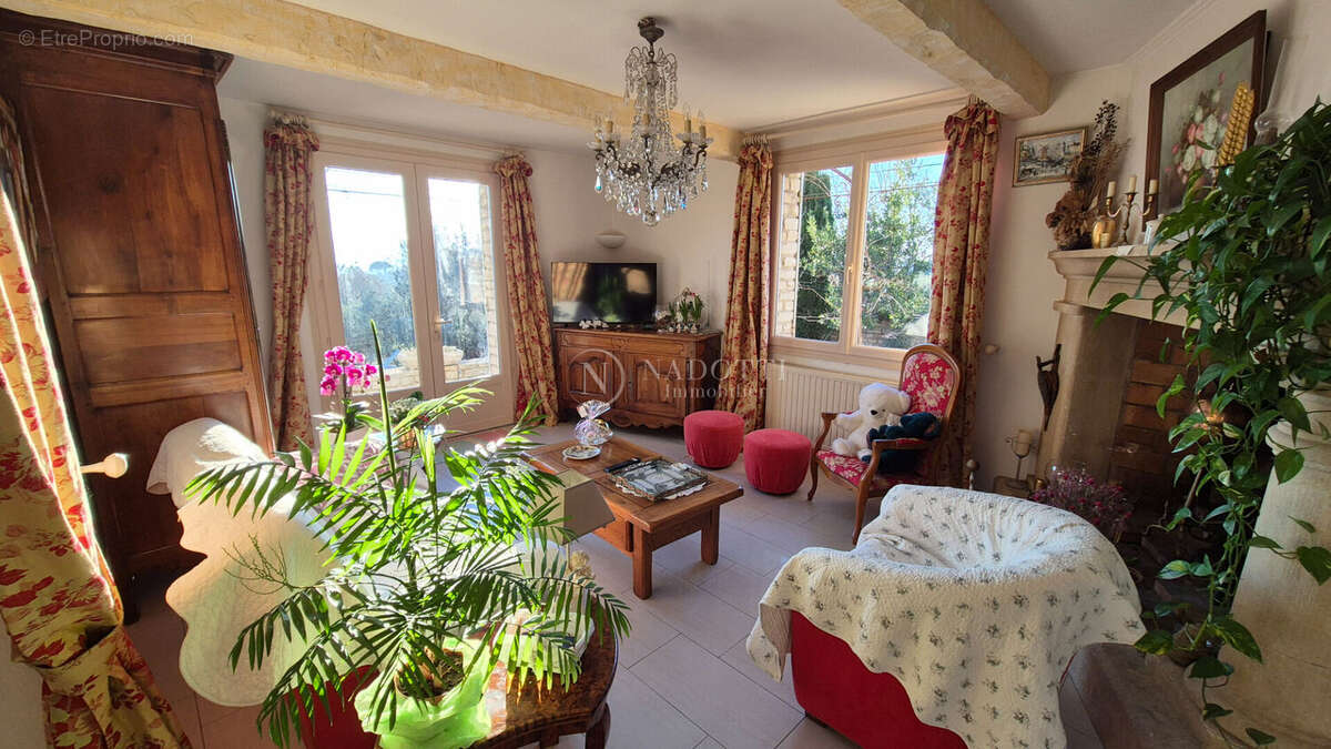 Maison à GORDES