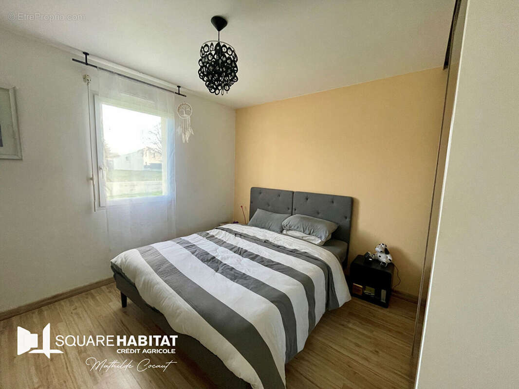 Maison à SAINT-MACAIRE-EN-MAUGES