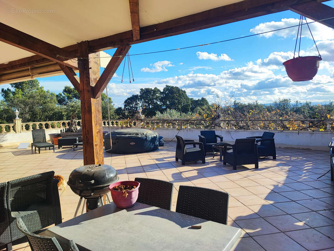 Maison à CAUNES-MINERVOIS