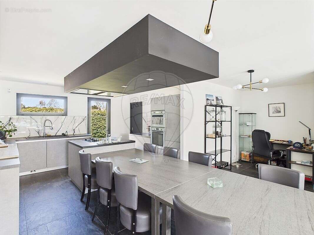 Maison à LES MATHES