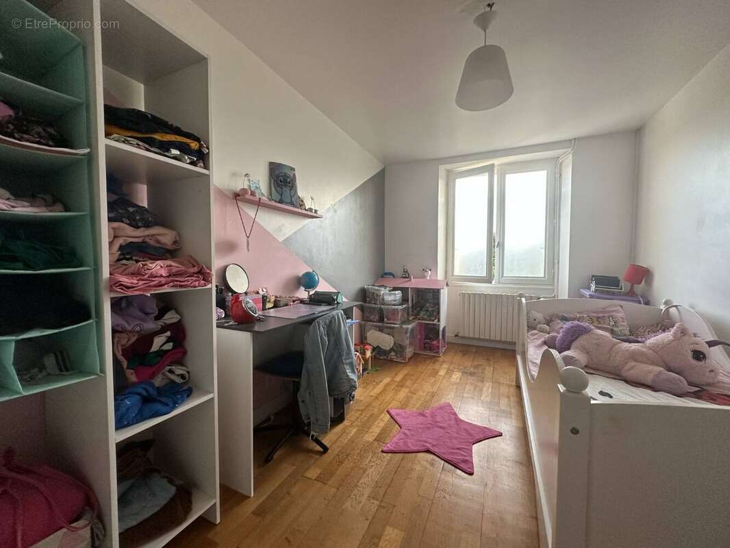 Maison à SAINT-LAMBERT-DU-LATTAY