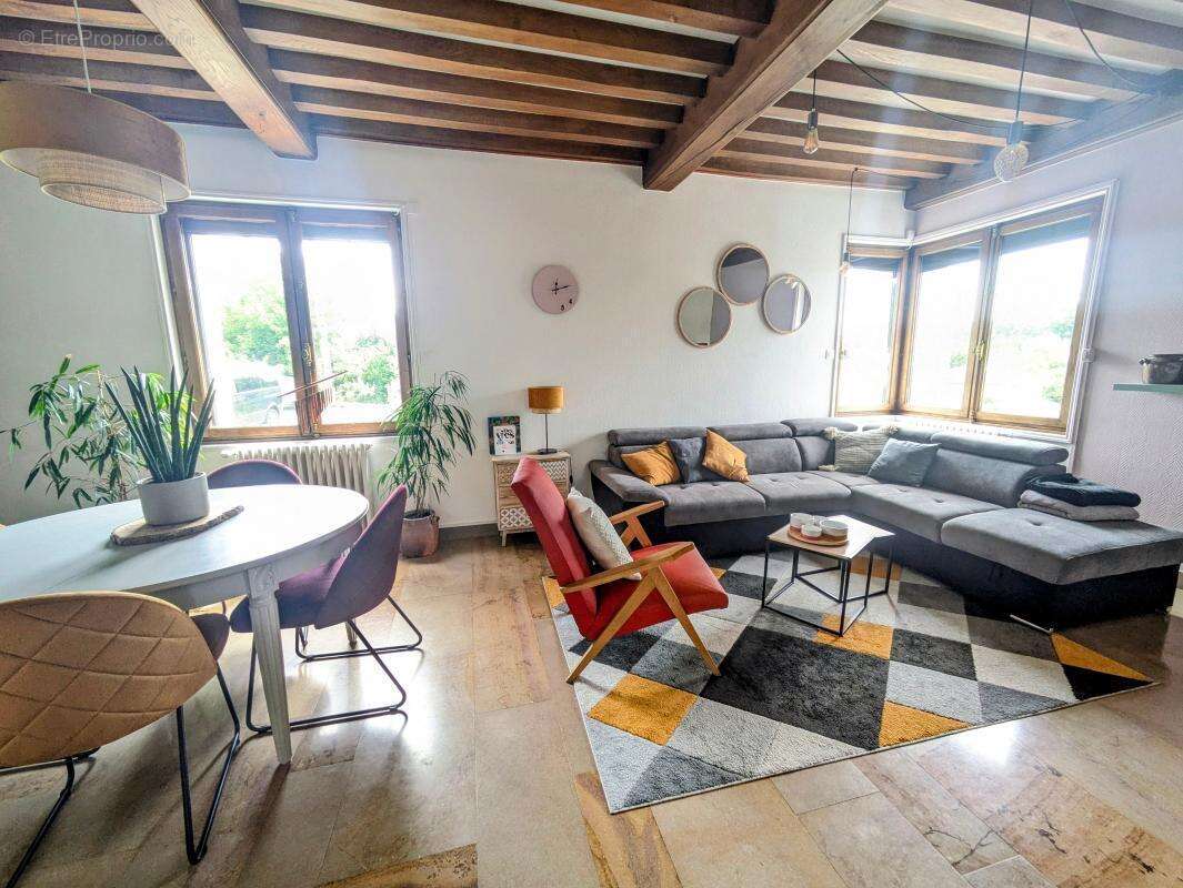 Maison à CHARNAY-LES-MACON