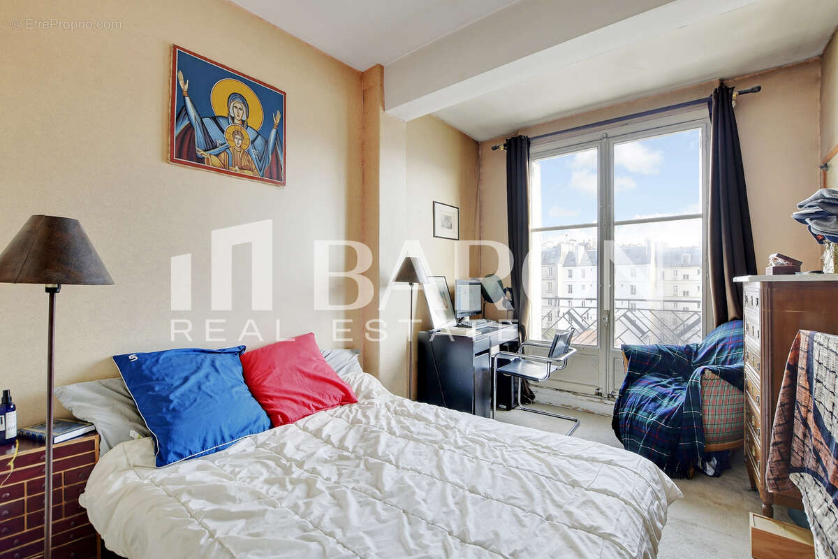 Appartement à PARIS-17E