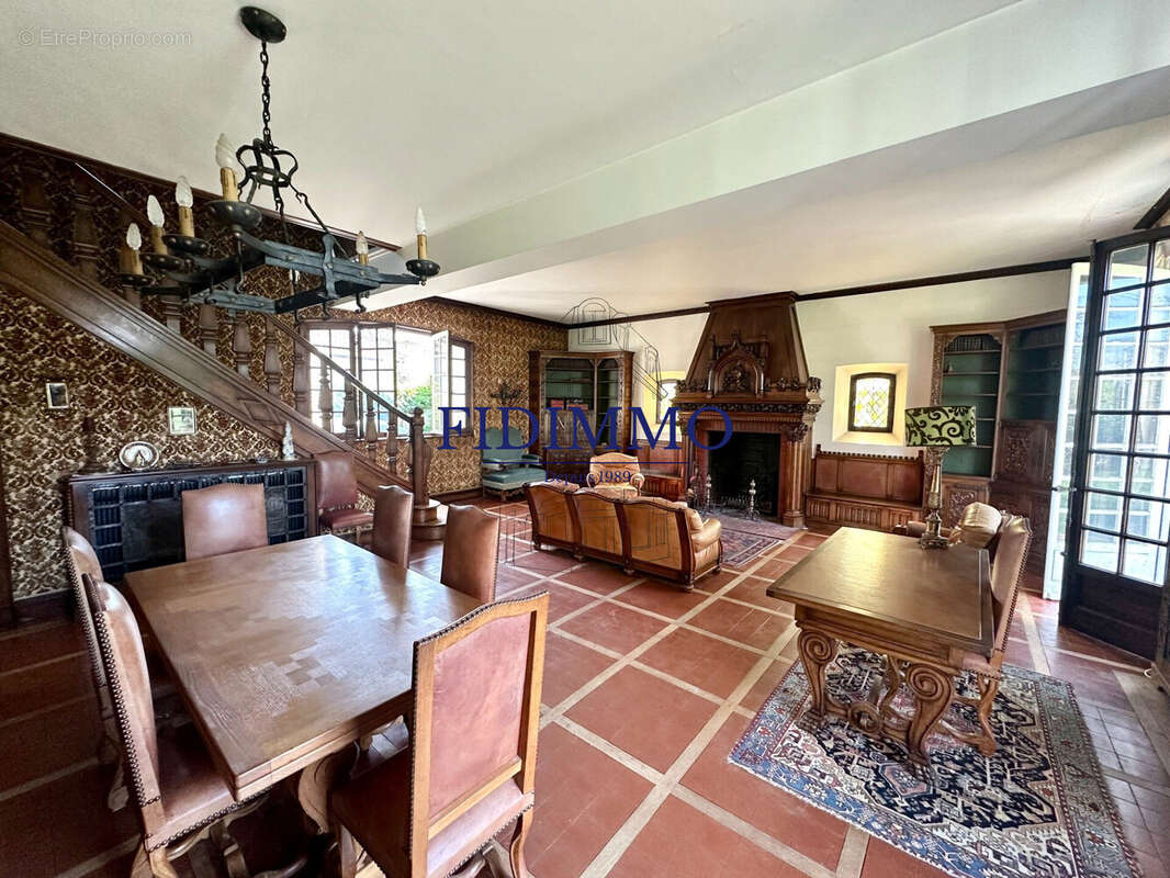 Maison à CHENNEVIERES-SUR-MARNE