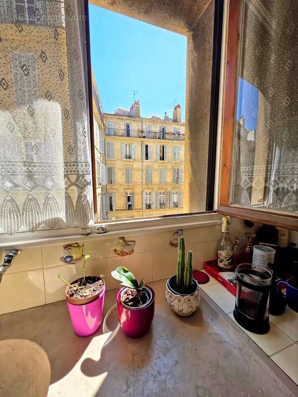 Appartement à MARSEILLE-2E