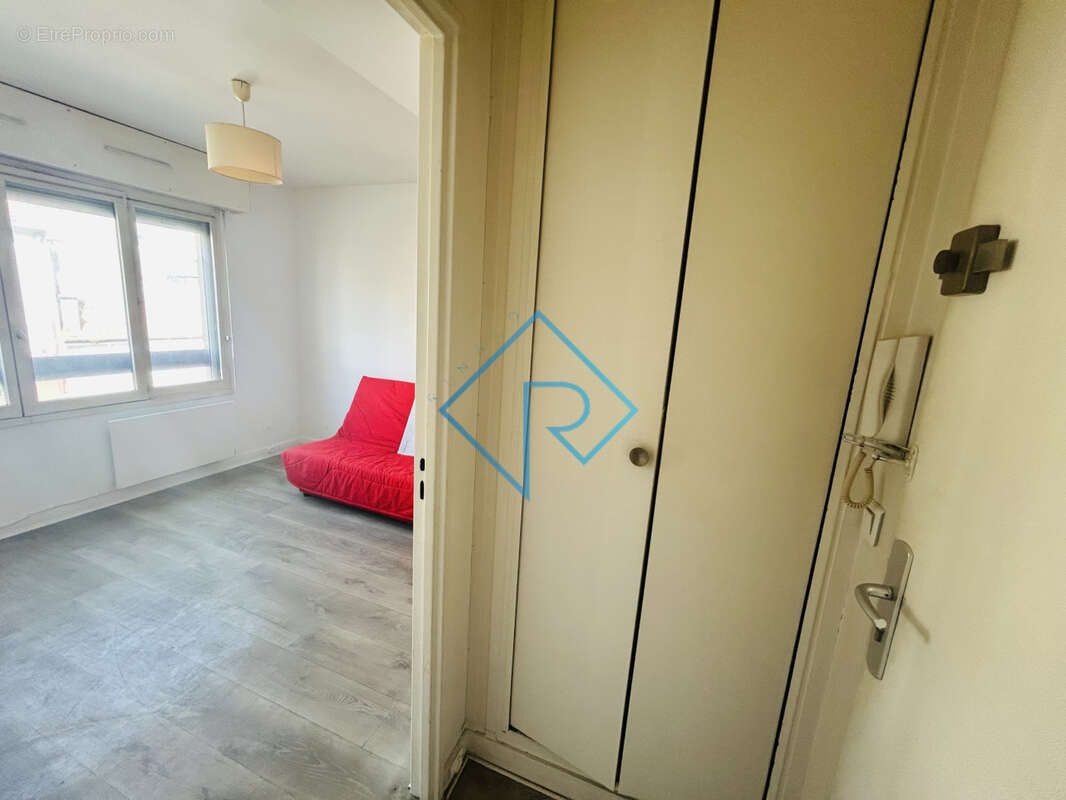 Appartement à PARIS-19E