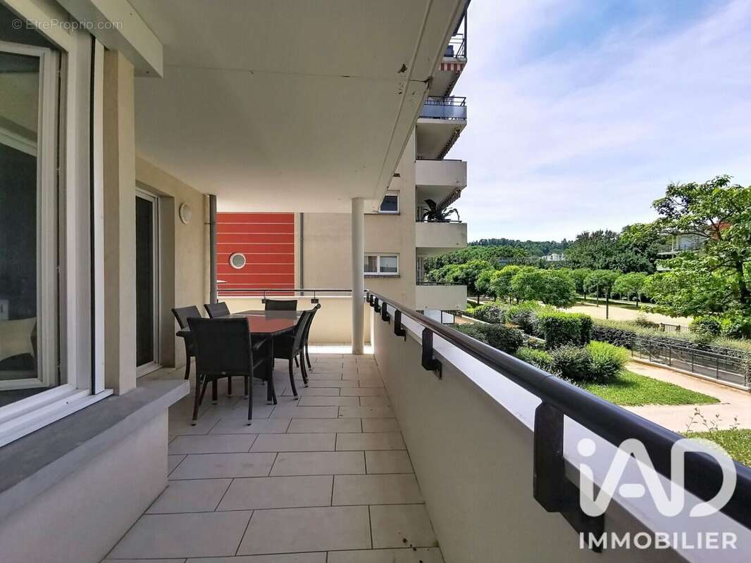 Photo 2 - Appartement à BOURGOIN-JALLIEU