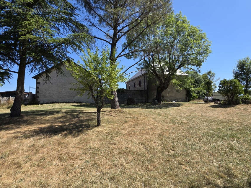 Maison à SAINT-GEORGES-DE-MONS