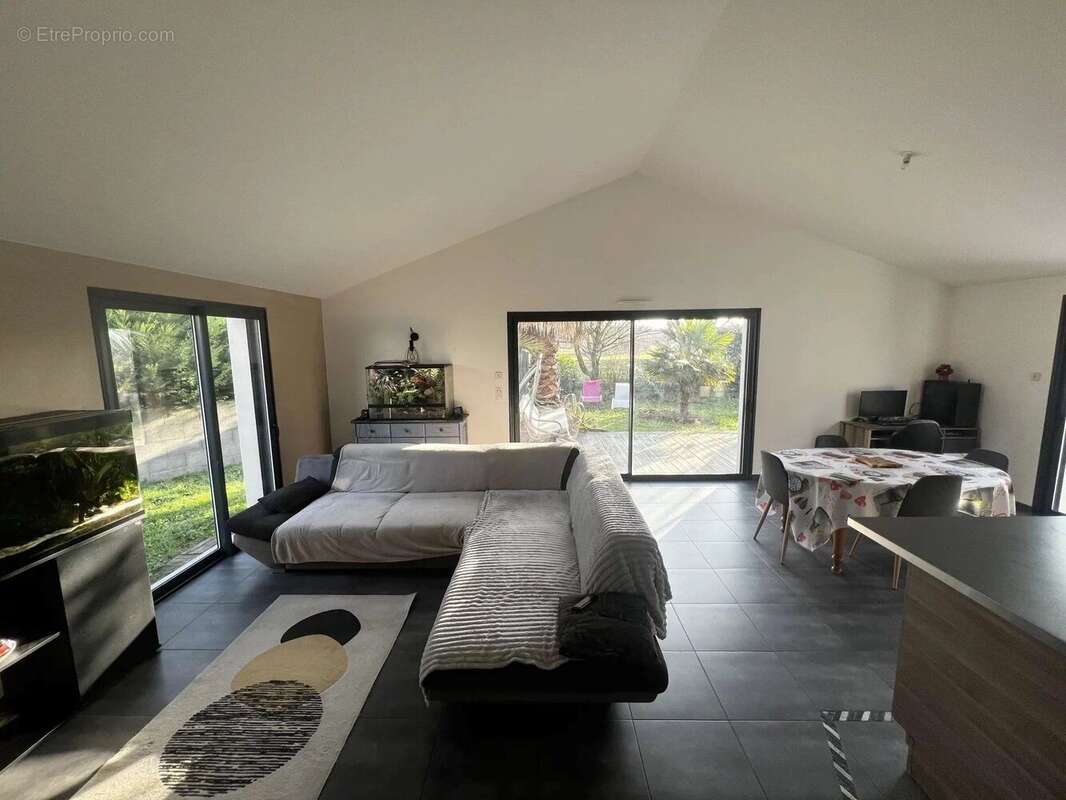 Maison à PONT-SAINT-MARTIN