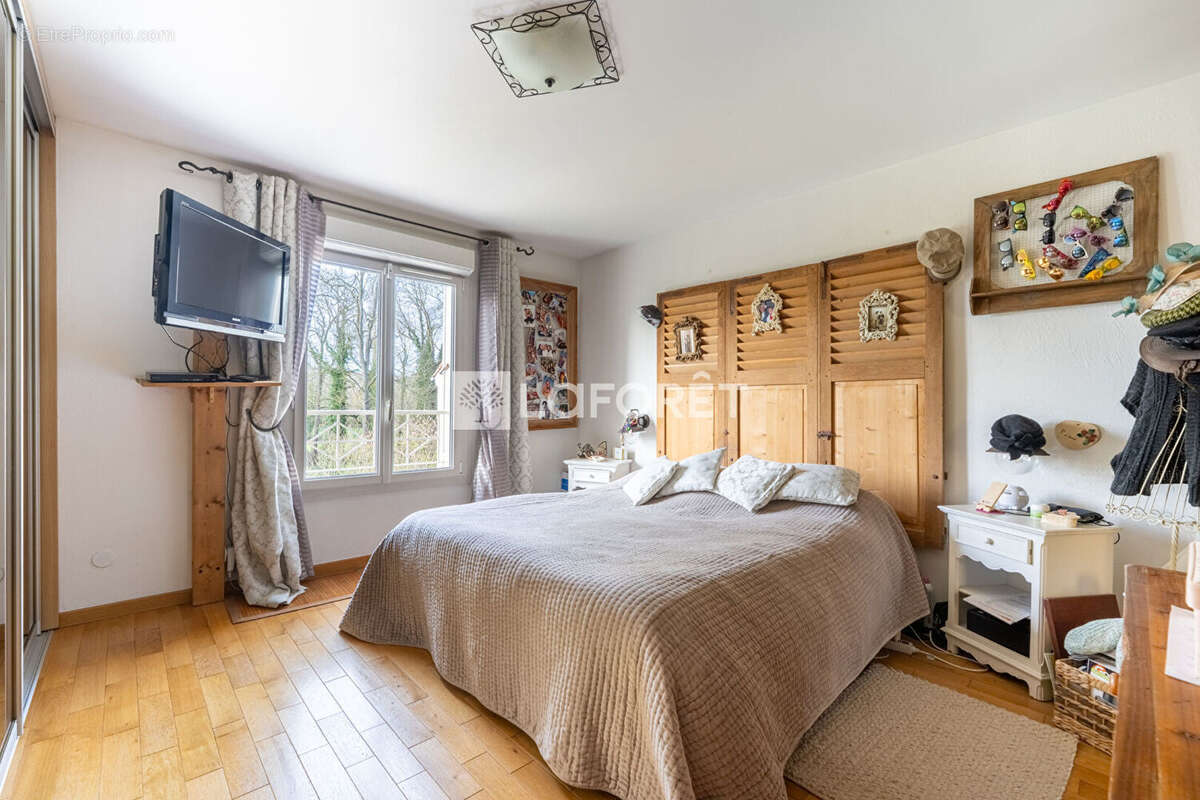 Maison à NEUVILLE-SUR-OISE