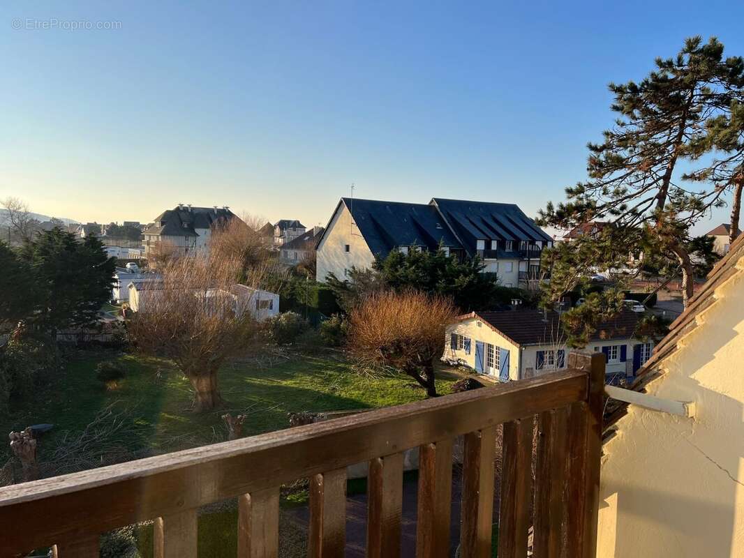 Appartement à BLONVILLE-SUR-MER