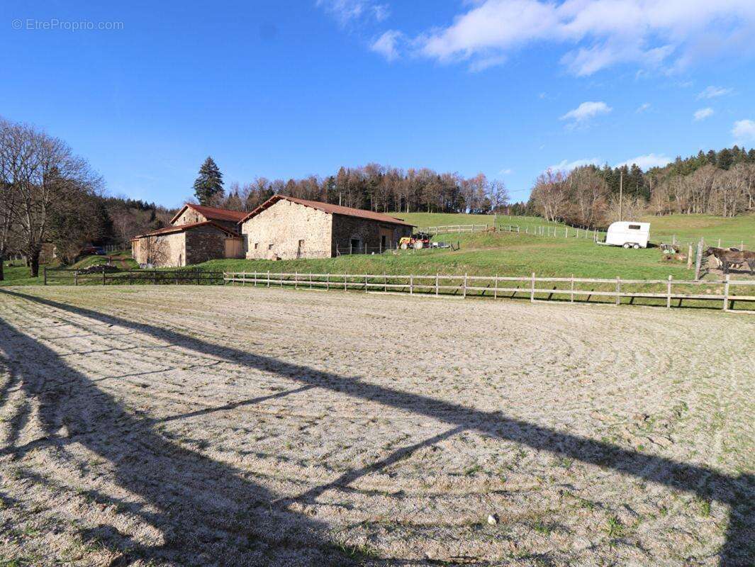 Corps de ferme 6 pièce(s) 350 m2 environ + terrain 27ha avec sources + dépendances - photo 15