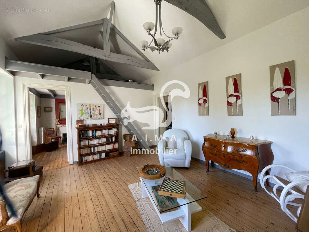 Mios, maison de caractère avec piscine et grand jardin - photo 18