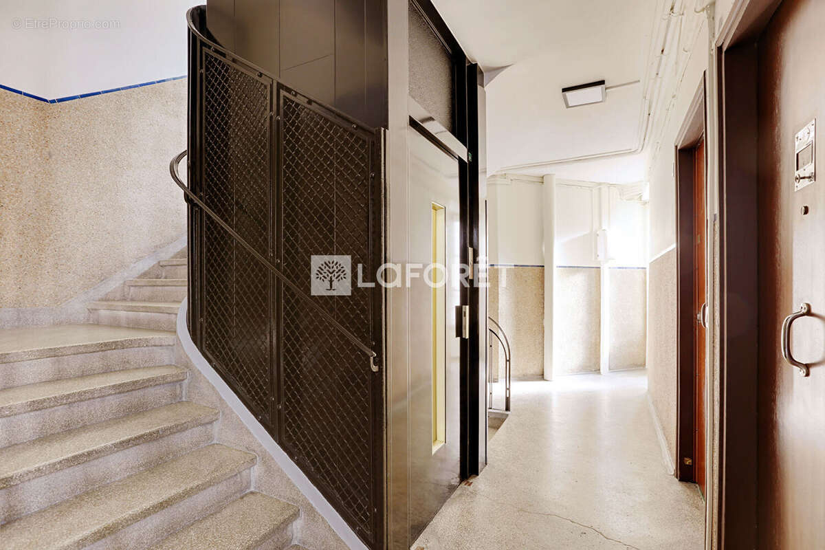 Appartement à PARIS-18E