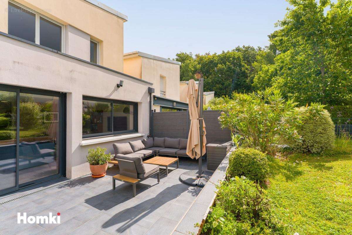 EXCLUSIVITÉ — Maison T5 en impasse calme, parfait état, Climatisation,proche nature - photo 11