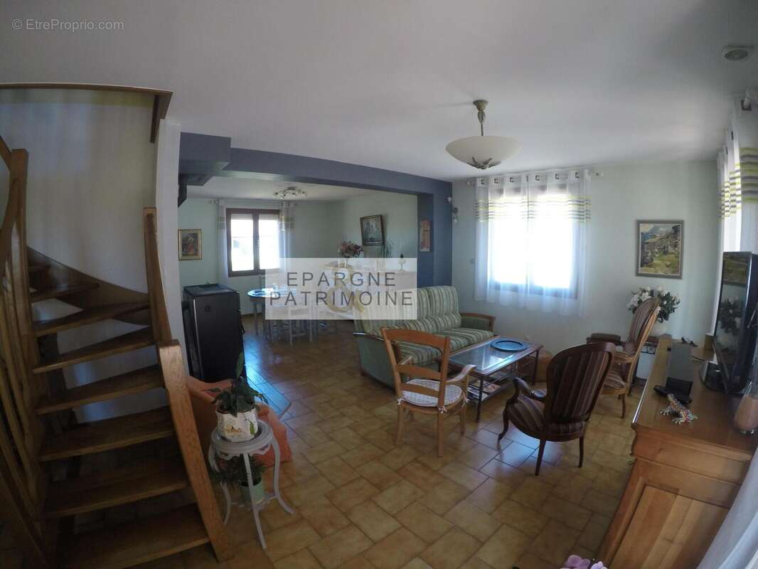 Maison 156 m² à Villette-D'anthon  - photo 4