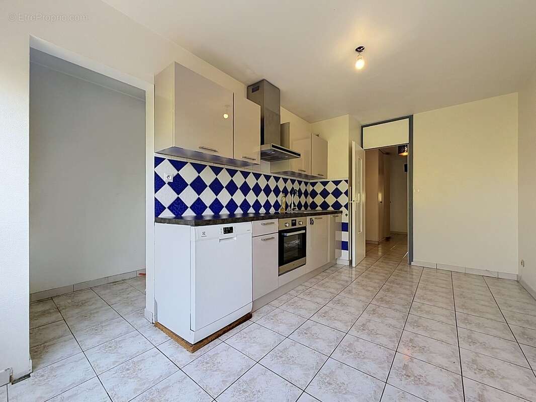 Appartement type T4 - 84m² - emplacement calme et arboré - ANNEMASSE (74) - photo 5