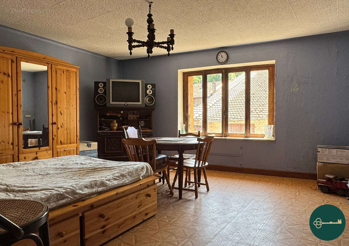Appartement à PAGNEY-DERRIERE-BARINE