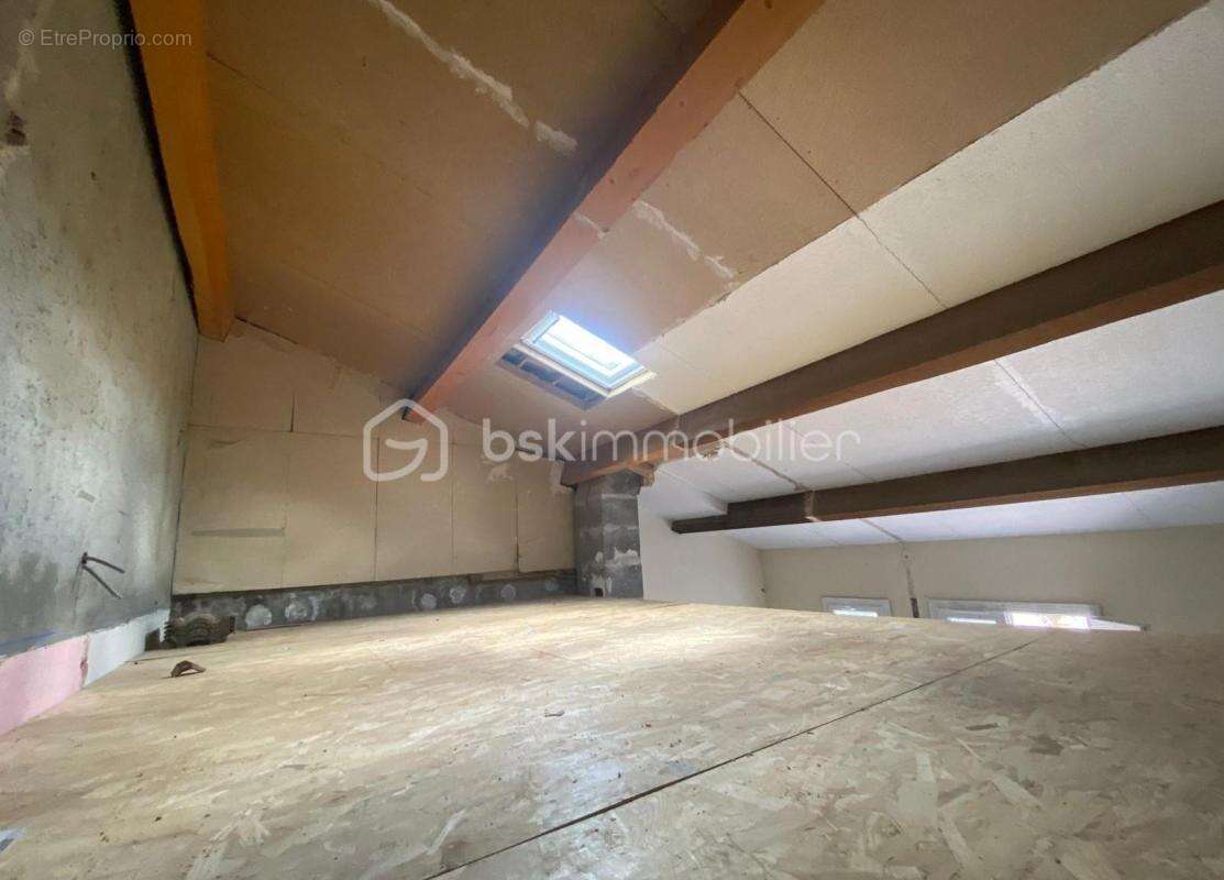 SAINT-CHRISTOL ((84) - Créez votre T3 sur mesure ! Plateau sous forme d'appartement de 76 m² env. situé au 3ème étage avec ascen - photo 9