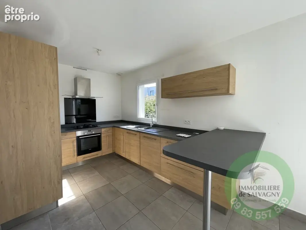 A vendre maison récente avec terrain de 866 m2 à La Tour de Salvagny - photo 7