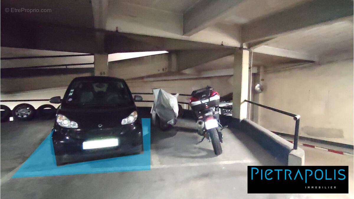 Parking à LYON-2E
