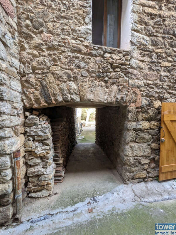 Maison à CASCASTEL-DES-CORBIERES