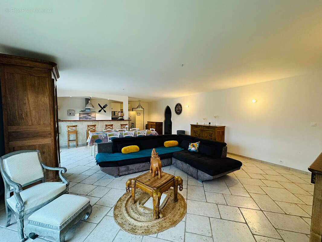 Maison à VAUX-SUR-MER