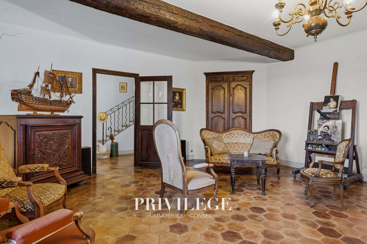 Maison à OLLIOULES