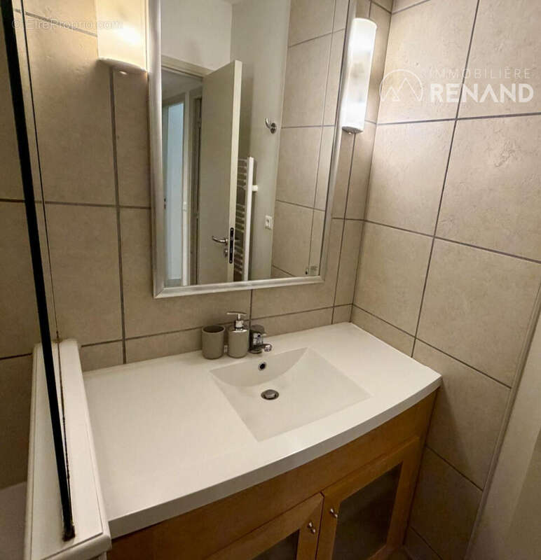 Salle de bains - Appartement à CLUSES