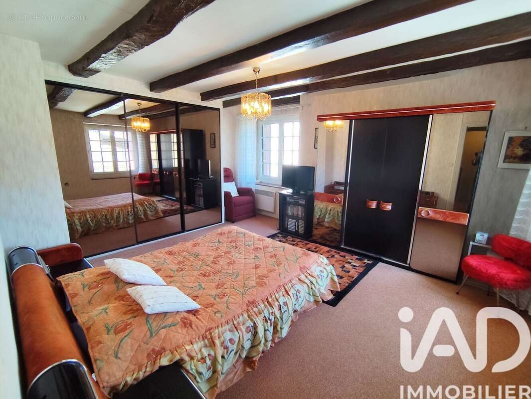 Maison 165 m² à Chasseneuil-Du-Poitou  - photo 6