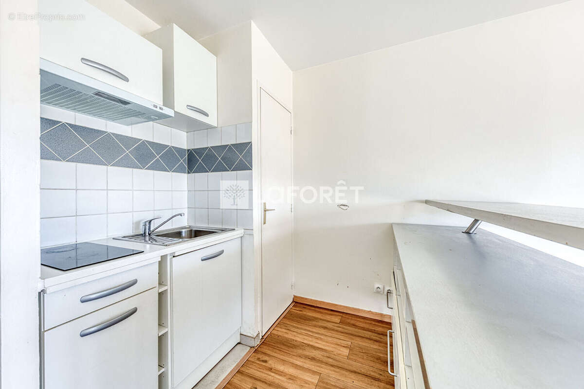 Appartement Pontault Combault 1 pièce(s) 25.72 m2 - photo 2