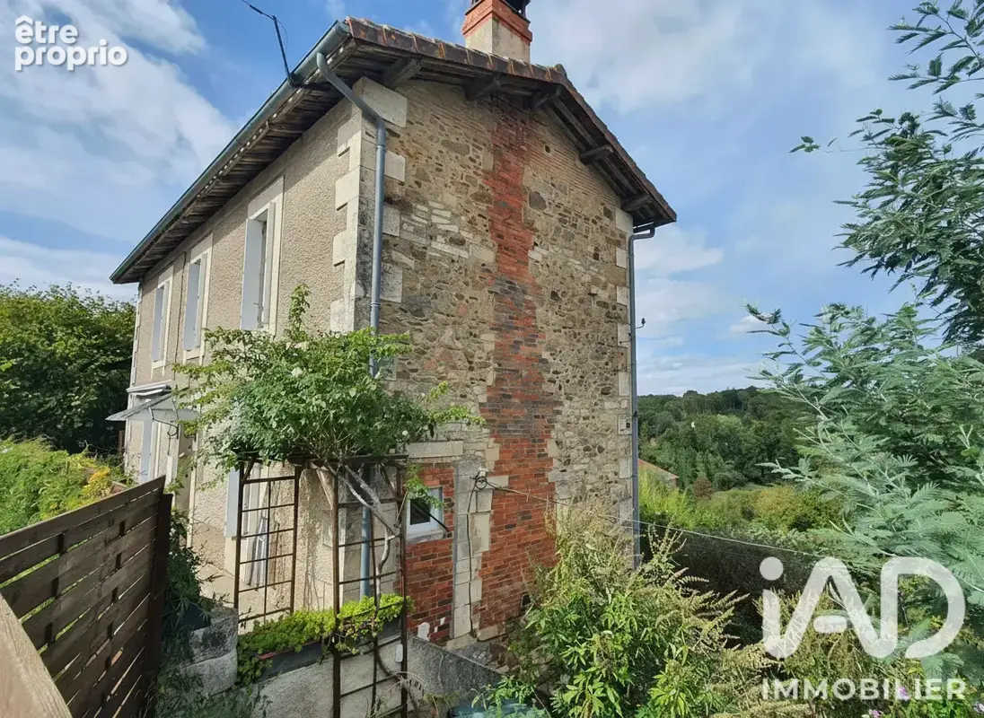 Photo 1 - Maison à CHERVES-CHATELARS
