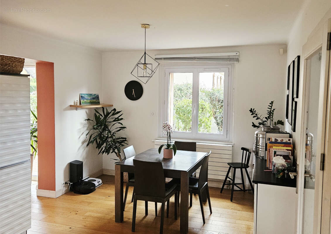 Maison à VETRAZ-MONTHOUX