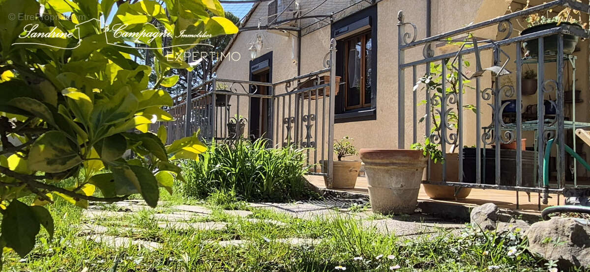 Maison à MONTEUX