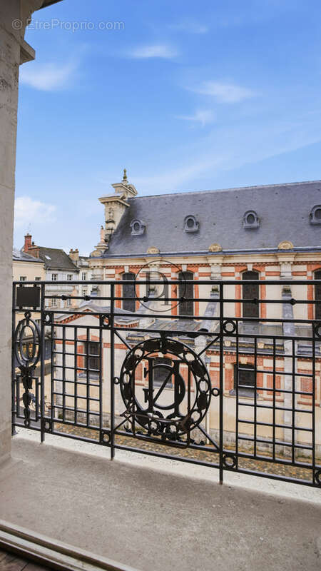 Appartement à FONTAINEBLEAU