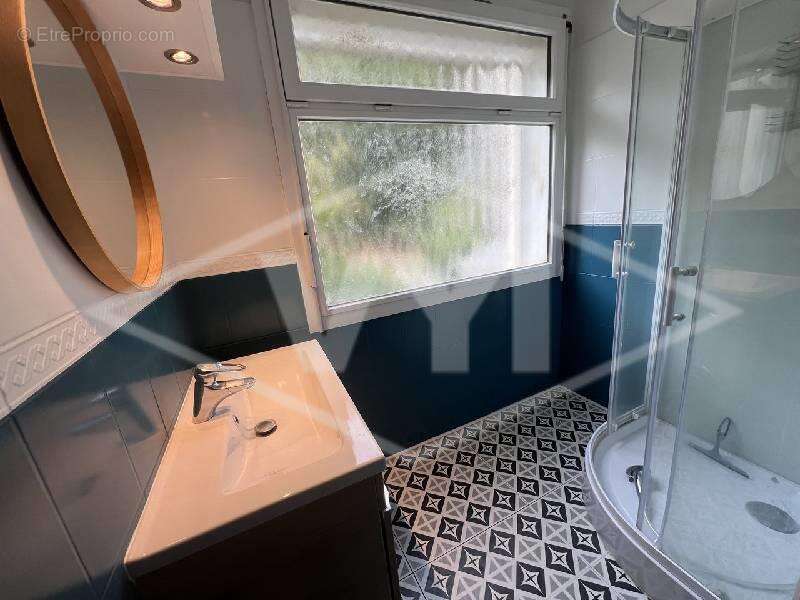 Appartement à COMBS-LA-VILLE