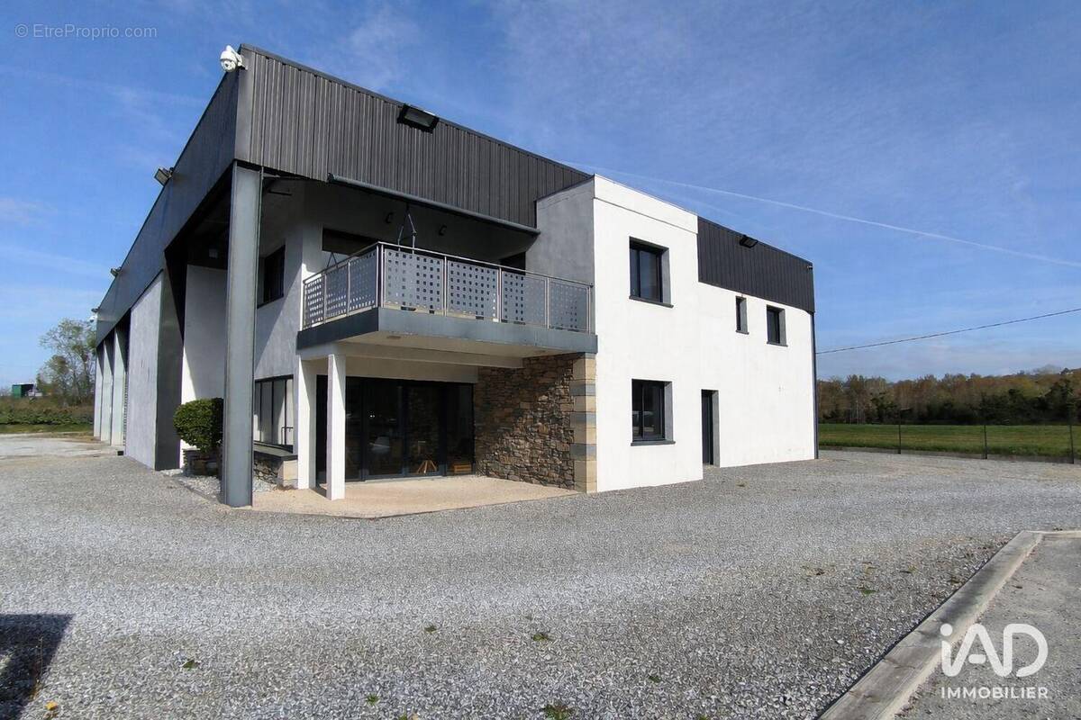 Photo 1 - Commerce à BELLOCQ