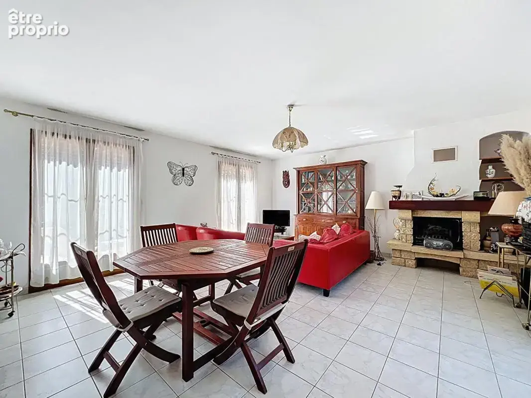 Au Thoronet Villa 5 pièce(s) de 114 m2, 3 chambres, terrain de 1500m², garage, piscine - photo 11